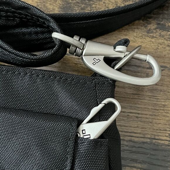 TRAVELON Anti-Theft Classic Small Black Shoulder Crossbody Travel Bag NWOT - Picture 4 of 11